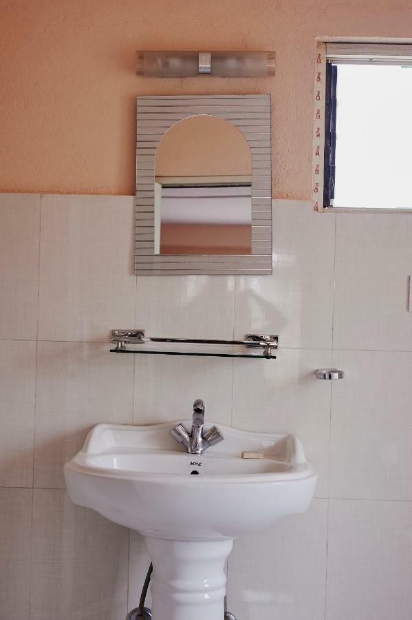 Bodhi Apartment Hotel Baudhatinchule Екстер'єр фото
